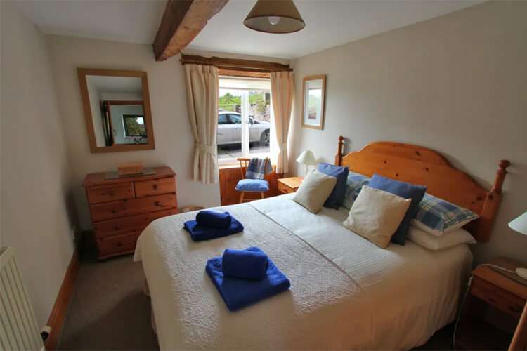 Cefncoedbach Cottages - Image 5 - UK Tourism Online