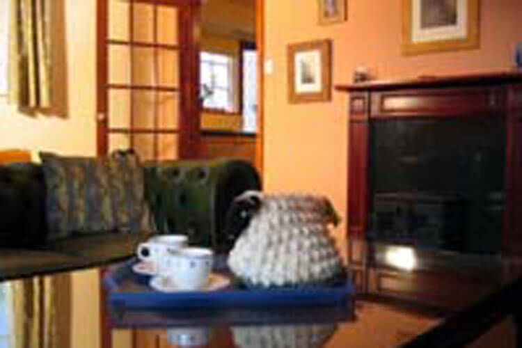 Crickhowell Cottage - Image 4 - UK Tourism Online