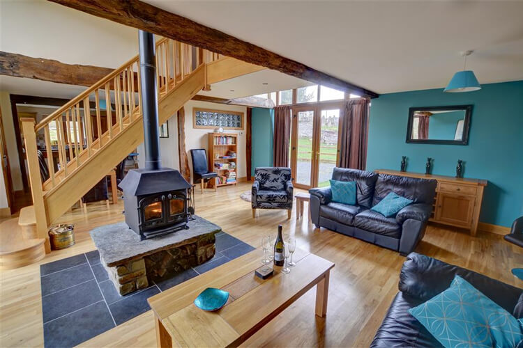 Dan Yr Eglwys Holiday Cottage - Image 2 - UK Tourism Online