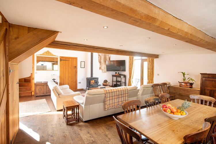 Dukes Farm Cottages - Image 3 - UK Tourism Online