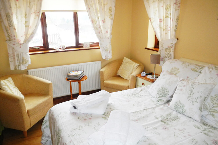 Erris Villa Bed & Breakfast - Image 3 - UK Tourism Online