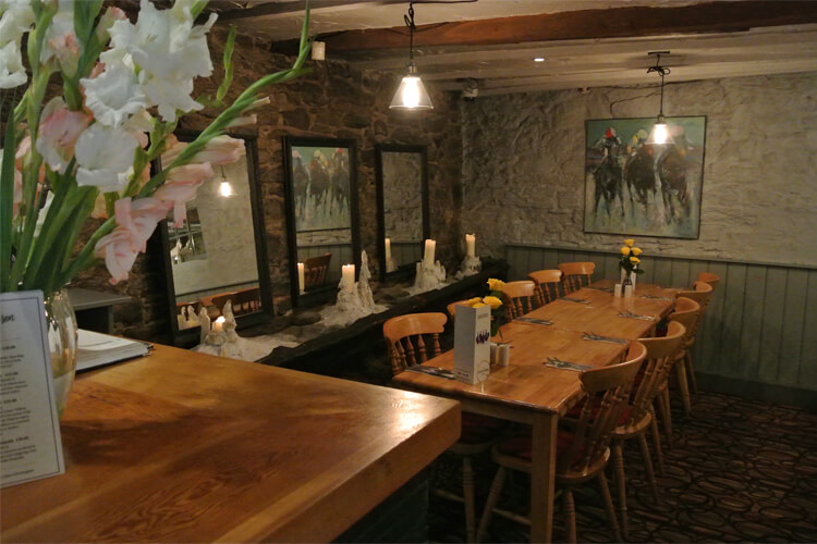 Horse and Jockey Inn - Image 4 - UK Tourism Online