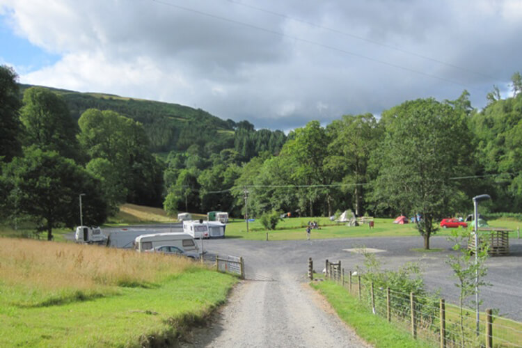 Llwyngwern Farm - Image 1 - UK Tourism Online