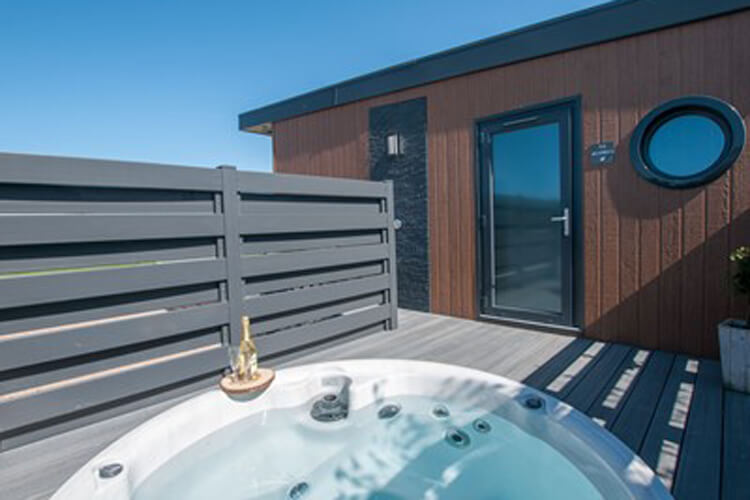 Maesmawr Farm Lodges - Image 5 - UK Tourism Online