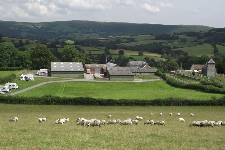 Noyadd Farm Caravan & Campsite - Image 1 - UK Tourism Online