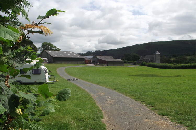 Noyadd Farm Caravan & Campsite - Image 2 - UK Tourism Online