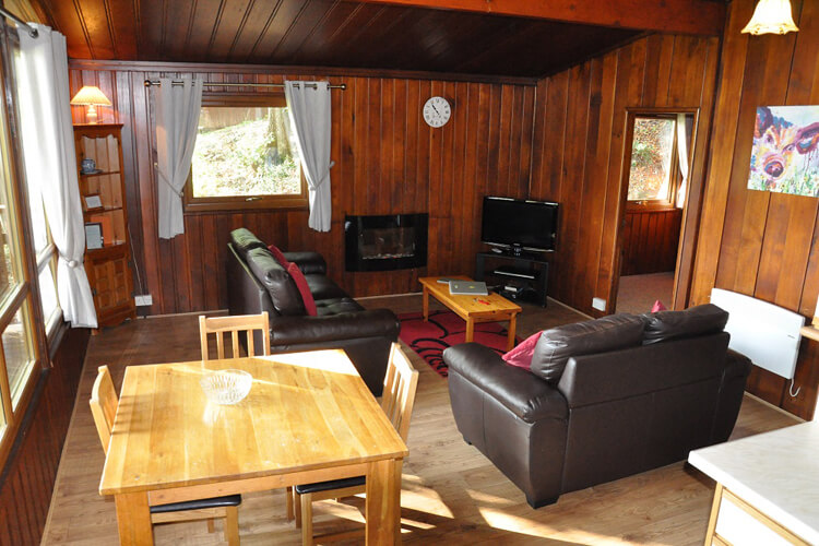 Penllwyn Lodges - Image 2 - UK Tourism Online