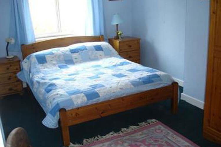 Rose Cottage, Dutlas - Image 3 - UK Tourism Online