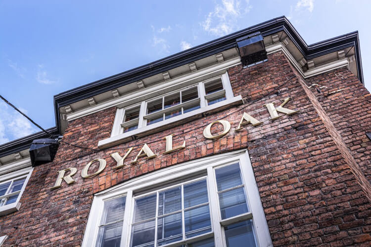 Royal Oak Hotel - Image 1 - UK Tourism Online