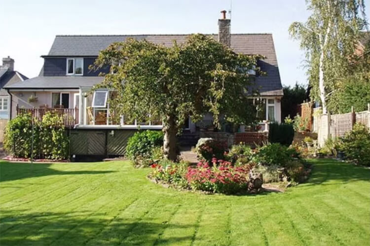 The Firs At Hay-On-Wye B&B - Image 1 - UK Tourism Online