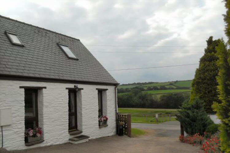 Barn And Bungalow @ Wern-Y-Marchog Farm - Image 1 - UK Tourism Online