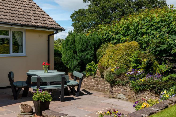 Barn And Bungalow @ Wern-Y-Marchog Farm - Image 3 - UK Tourism Online