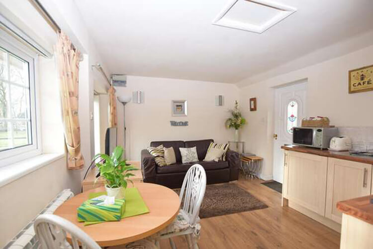 Little Rushbrook Cottages - Image 2 - UK Tourism Online