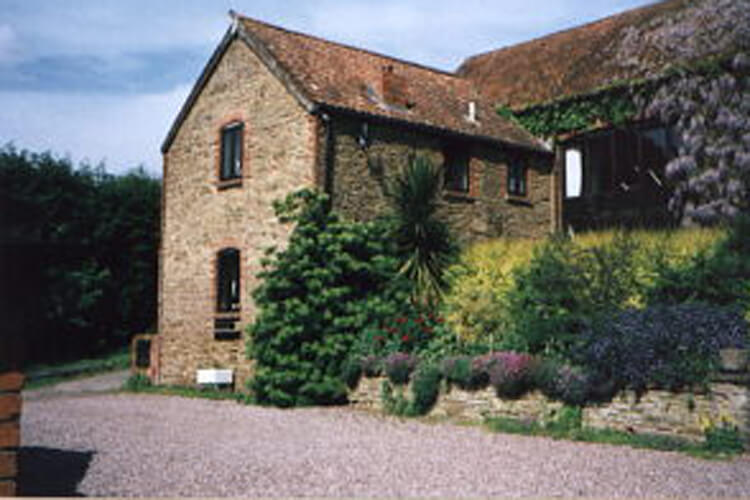 Bramley Cottage - Image 1 - UK Tourism Online