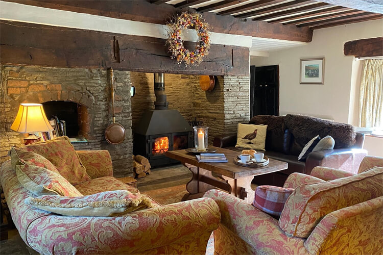 Bridge Farmhouse - Image 2 - UK Tourism Online