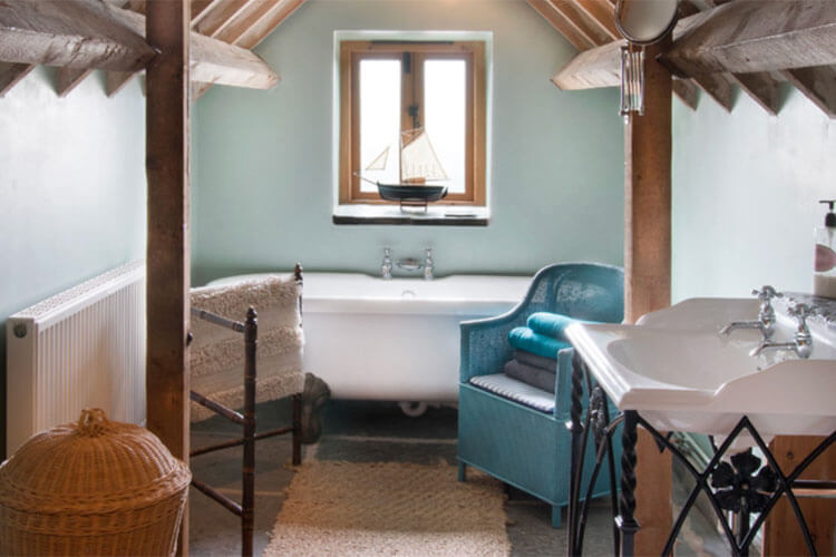 Hareley Barn - Image 5 - UK Tourism Online