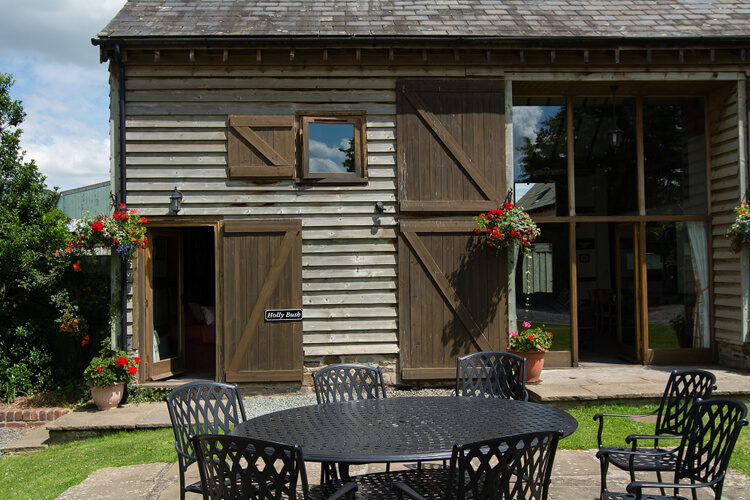 Luntley Court Farm Holiday Cottages - Image 1 - UK Tourism Online