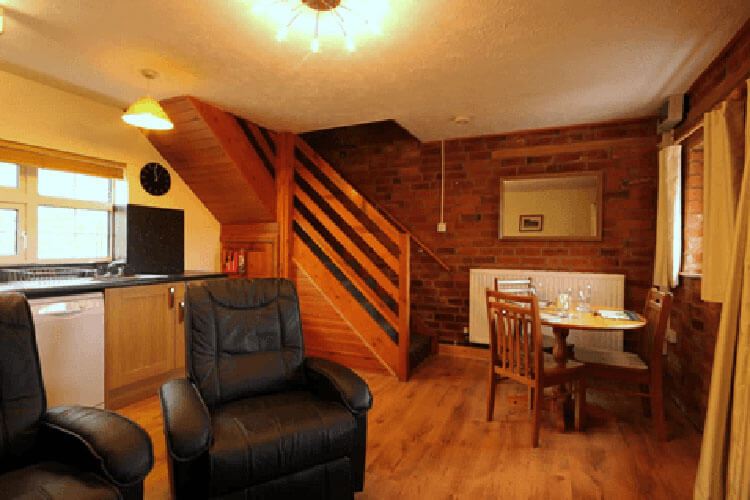 The Old Kennels Farm Holiday Cottages - Image 3 - UK Tourism Online