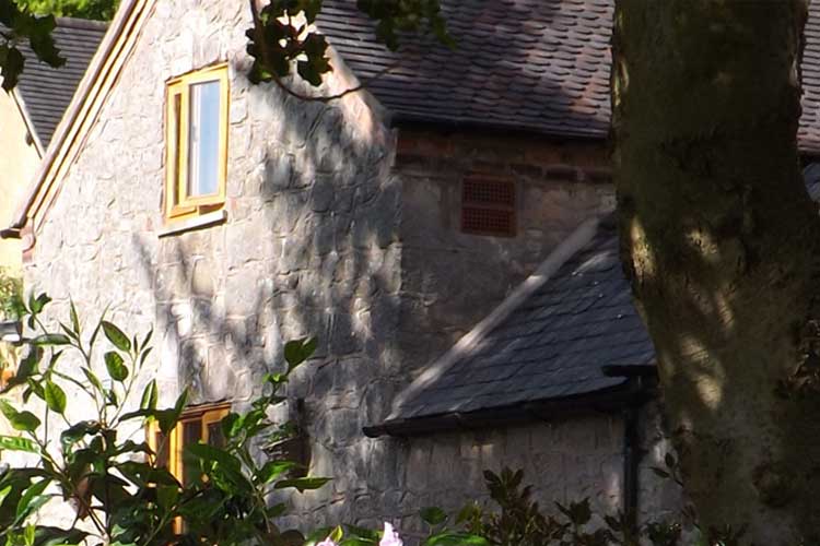 Amblewood Cottage and Woodpeckers - Image 1 - UK Tourism Online