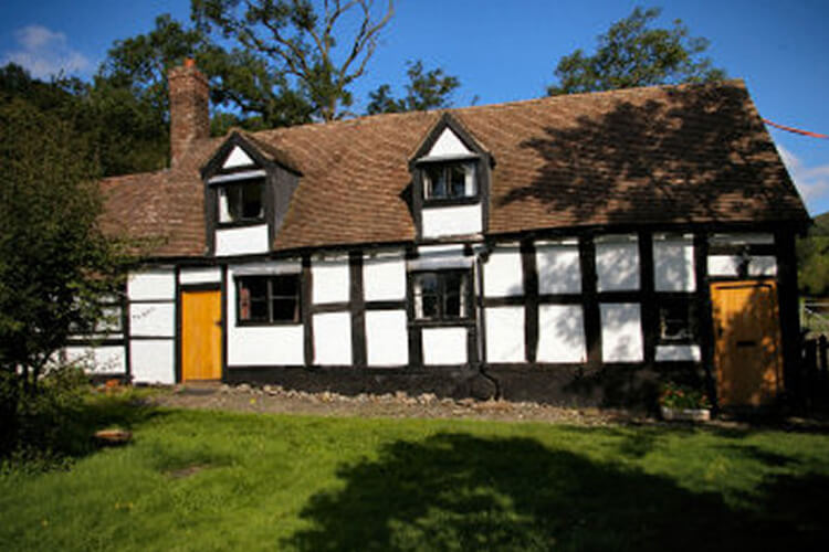 Brookside Cottage - Image 1 - UK Tourism Online
