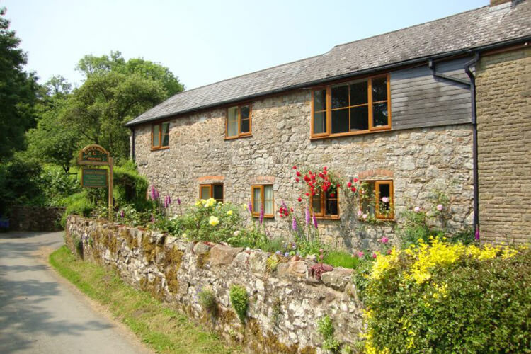 Church Stretton Holiday Cottages - Image 1 - UK Tourism Online