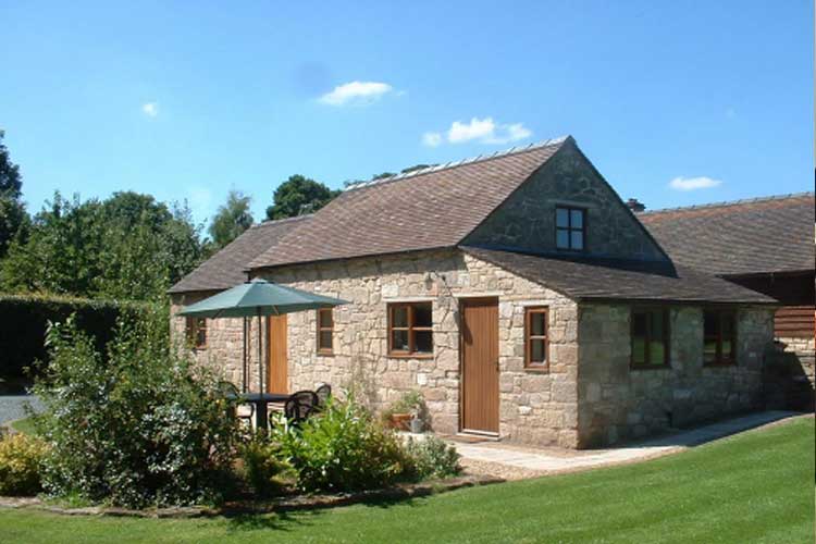 Chestnut Croft Cottages - Image 1 - UK Tourism Online