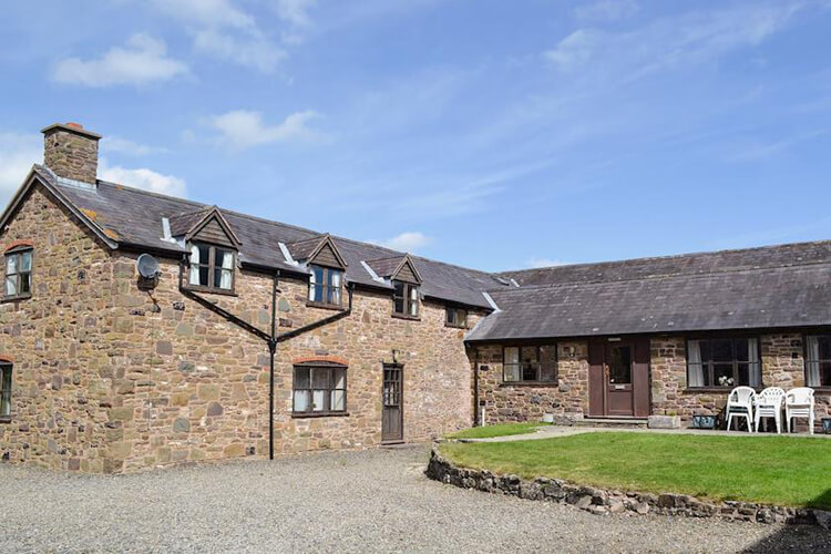 Halford Big Barn & The Coach House - Image 1 - UK Tourism Online