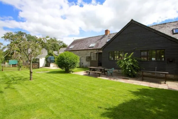 Hurst Mill Farm Cottages - Image 1 - UK Tourism Online