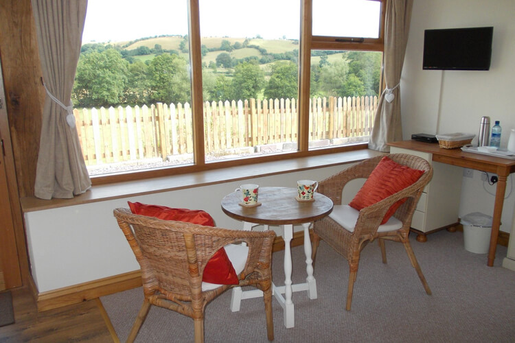 Little Hall Cottage B&B - Image 3 - UK Tourism Online