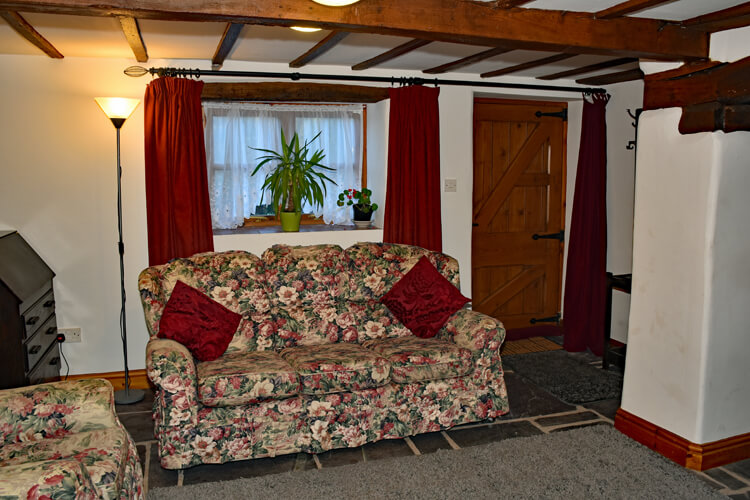 Nant Lane Cottage - Image 2 - UK Tourism Online