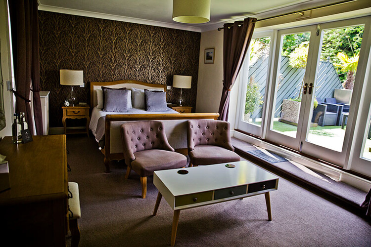 The Charlton Arms - Image 3 - UK Tourism Online