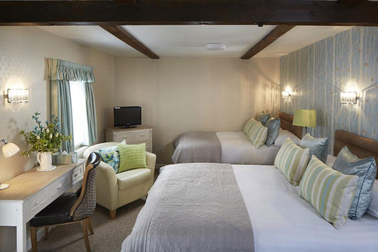 Drayton Court Hotel - Image 2 - UK Tourism Online