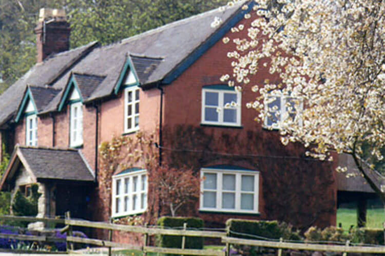 Fields Farm Bed and Breakfast - Image 1 - UK Tourism Online