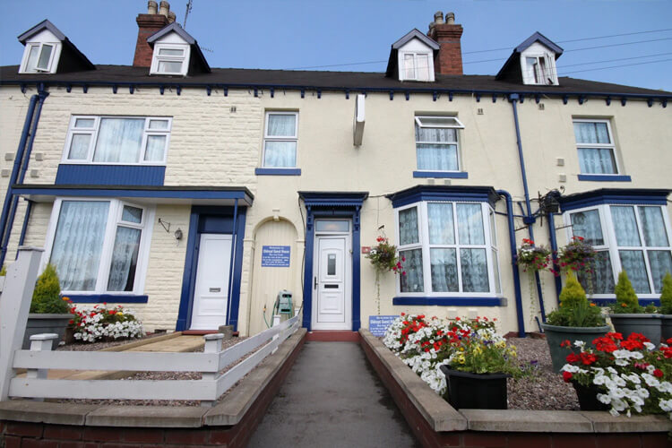 Meadows Way Guest House - Image 1 - UK Tourism Online
