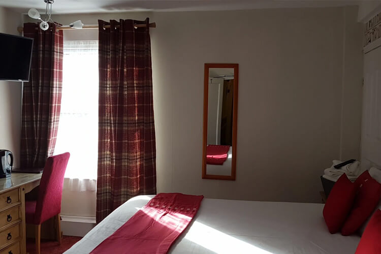 Meadows Way Guest House - Image 3 - UK Tourism Online