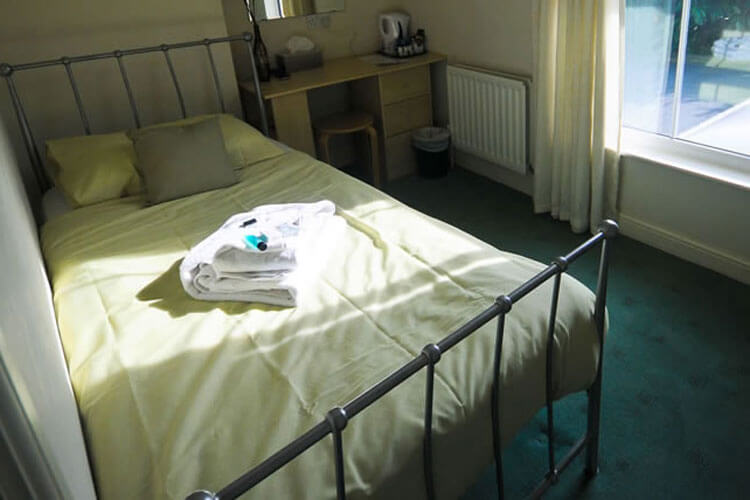 The Hollies Guest House - Image 3 - UK Tourism Online
