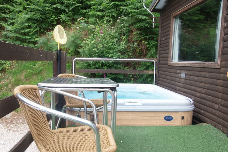 The Raddle Log Cabins - Image 5 - UK Tourism Online