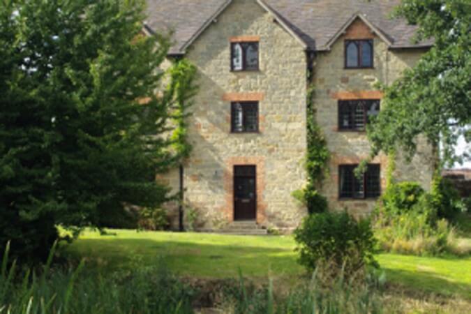 Abbey Farm Bed and Breakfast Thumbnail | Atherstone - Warwickshire | UK Tourism Online