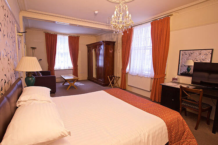 Angel Hotel - Image 2 - UK Tourism Online