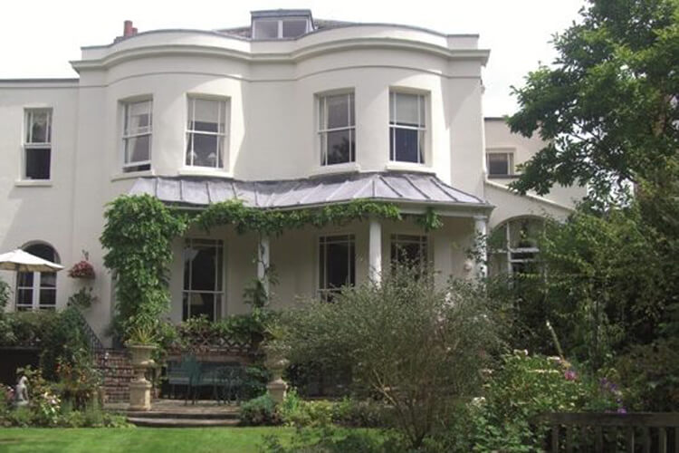 Eight Clarendon Crescent - Image 1 - UK Tourism Online