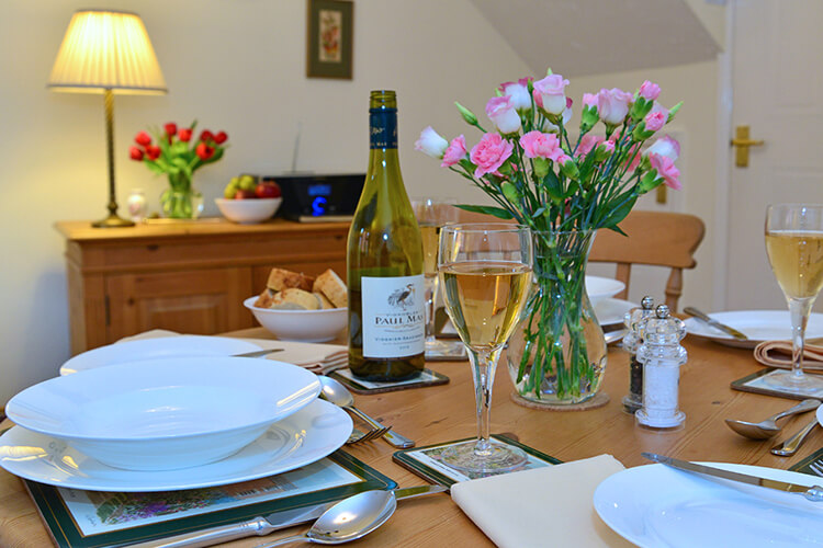 Heritage Mews Self Catering Cottage - Image 2 - UK Tourism Online