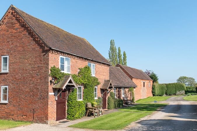Hipsley Farm Cottages Thumbnail | Atherstone - Warwickshire | UK Tourism Online