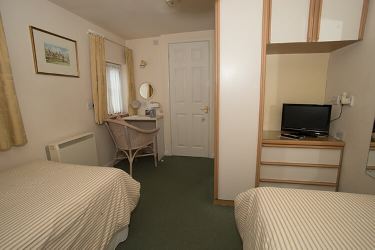 Monks Barn Farm - Image 3 - UK Tourism Online