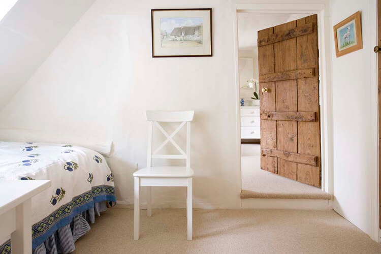 The Old Manor Cottage - Image 4 - UK Tourism Online