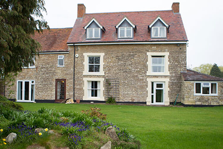 Redlands Farm Bed and Breakfast - Image 1 - UK Tourism Online