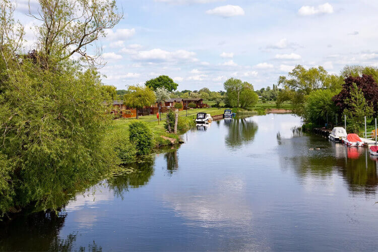 Riverside Park - Image 3 - UK Tourism Online