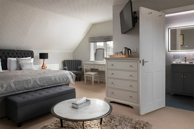 Springfield House - Birmingham Airport & NEC - Image 2 - UK Tourism Online