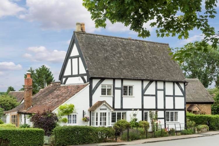 Tudor Cottage - Image 1 - UK Tourism Online