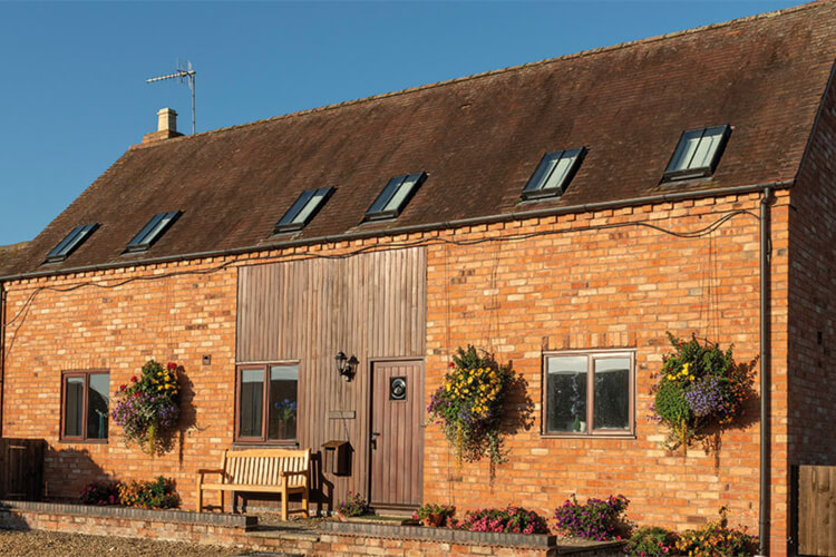 Weston Farm Holiday Cottages - Image 1 - UK Tourism Online