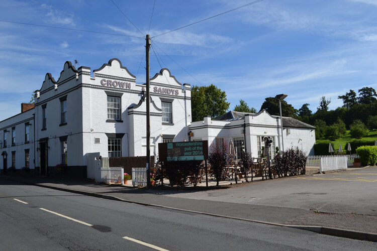 The Crown and Sandys Arms - Image 1 - UK Tourism Online